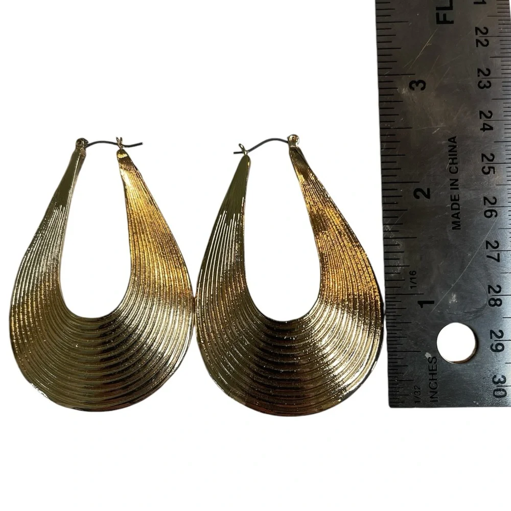 NWT 3 for $20 Bold Gold Ribbed Teardrop Statement Earrings “you pick 3” - Picture 7 of 7
